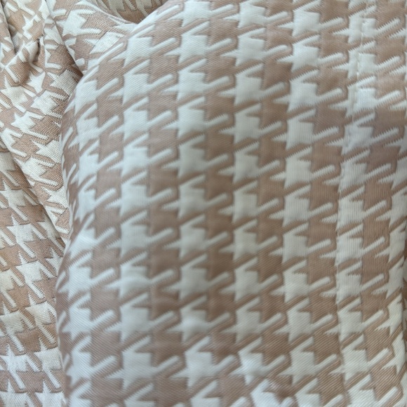 Gorgeous nwt two piece set; size small (runs small) - Picture 9 of 11